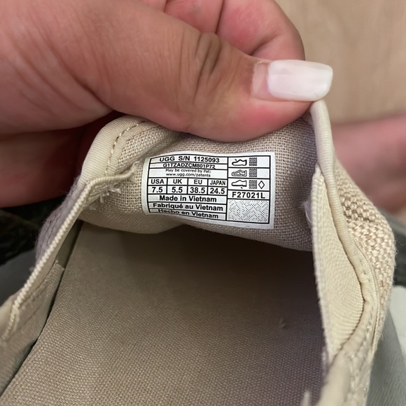 UGG DELU SLIDE - Picture 10 of 10